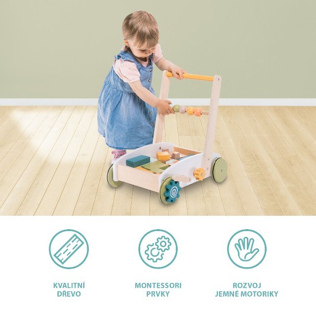 Dřevěný vozík s kostkami