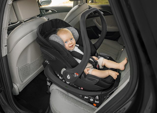 Autosedačka ZOPA XS Plus i-size > varianta Titan Grey